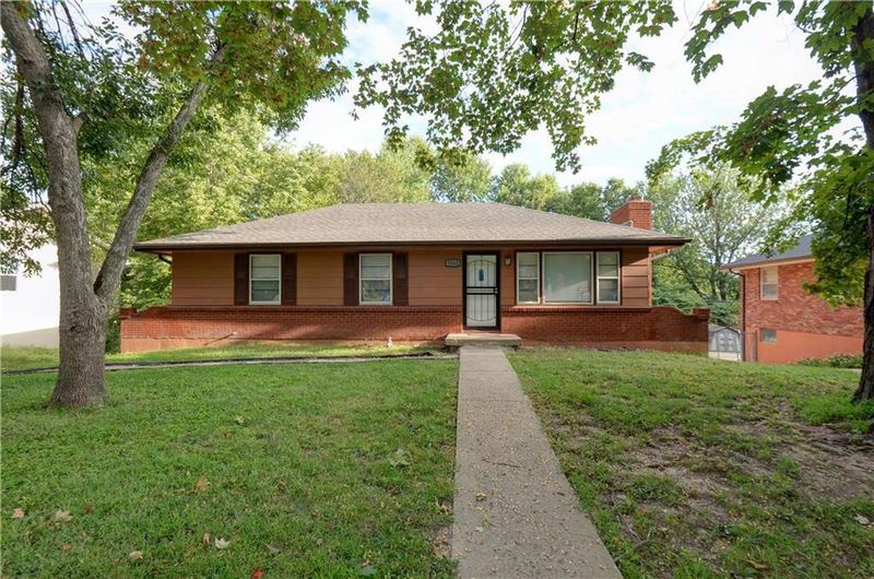 7410 E 100th Ter, Kansas City, MO 64134