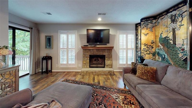 12757 W 110th Ter, Overland Park, KS 66210