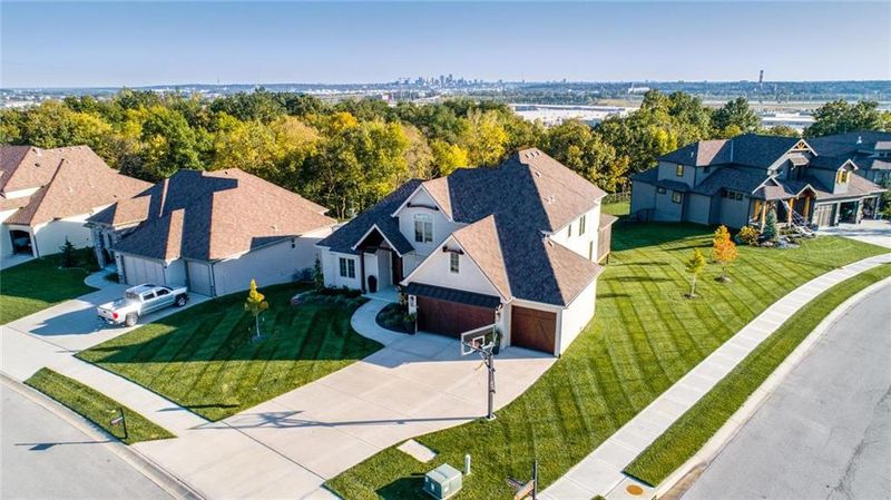 4817 NW Montebella Dr, Riverside, MO 64150