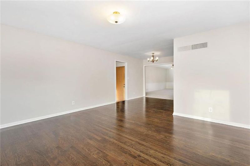 9539 Kessler St, Overland Park, KS 66212