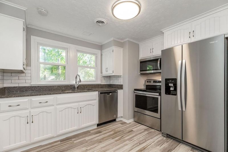 6917 Lamar Ave, Overland Park, KS 66204