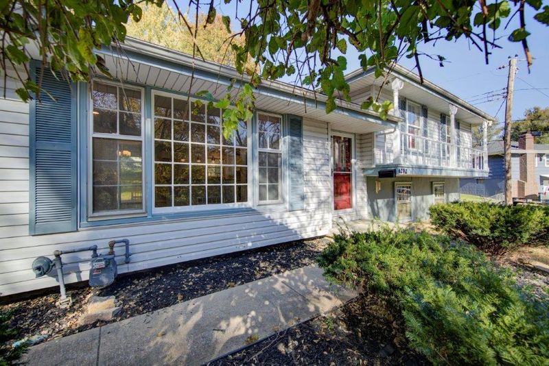 6202 E 103rd St, Kansas City, MO 64134