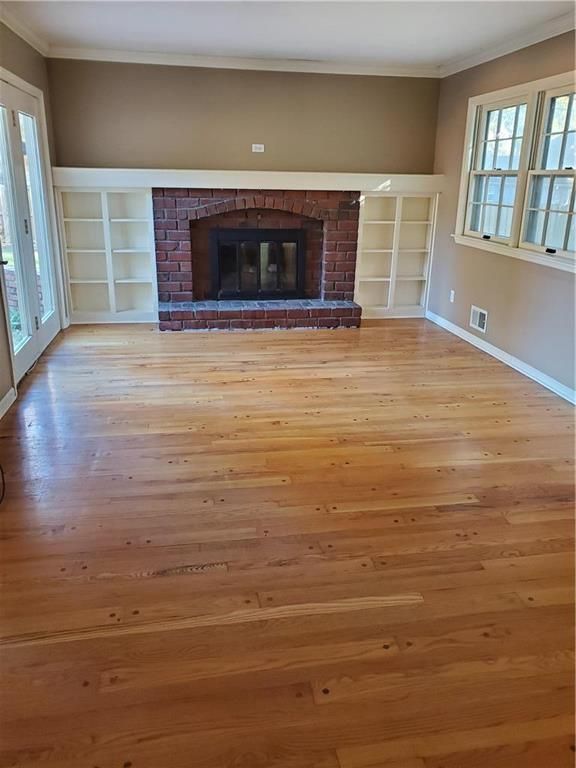 5207 Stanton Dr, Kansas City, MO 64133