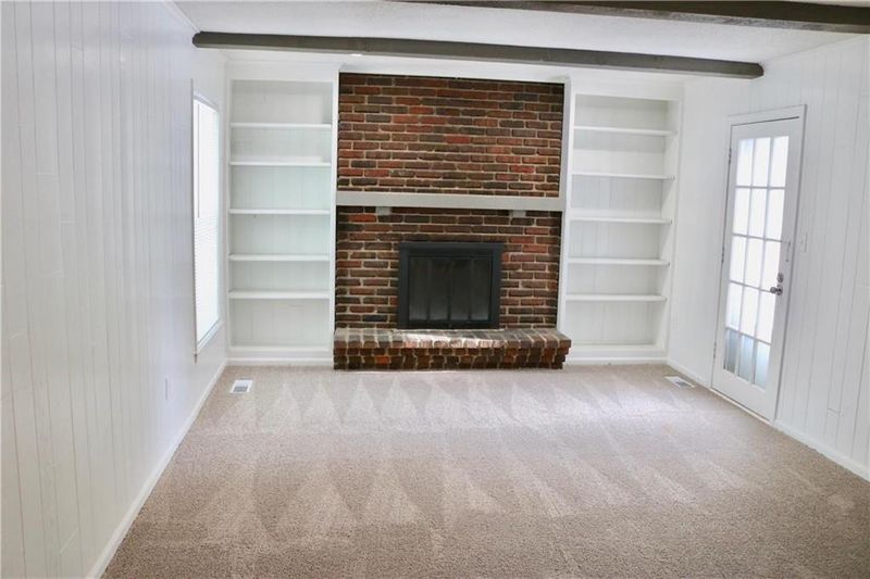 10005 Cody St, Overland Park, KS 66214