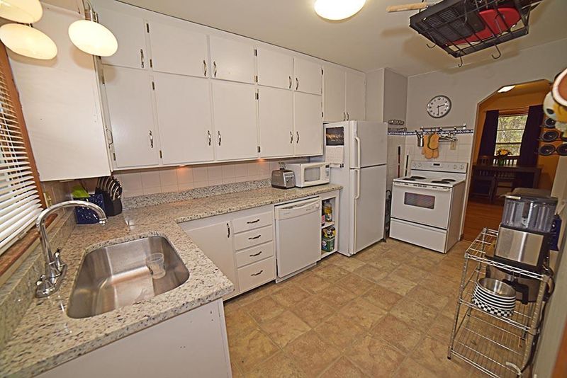 315 E 78 St, Kansas City, MO 64114