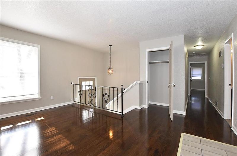 4 E 127th Ter, Kansas City, MO 64145