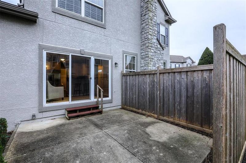 16181 Linden St, Overland Park, KS 66085