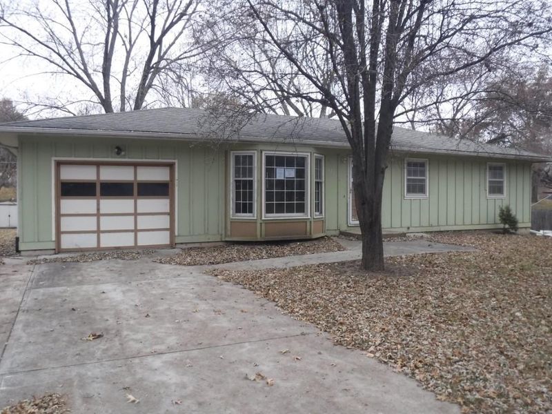 1227 Main St, Eudora, KS 66025