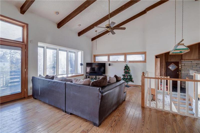 1415 E 79th St, Kansas City, MO 64131