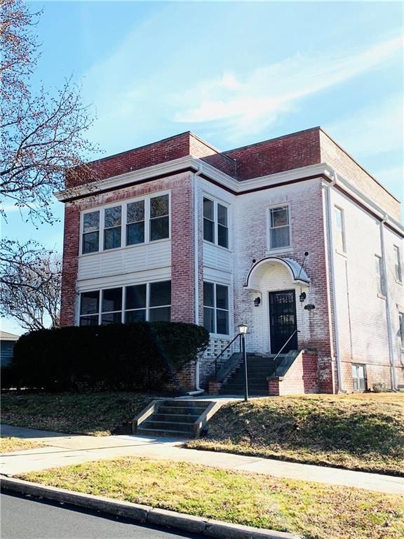 2634 State St, St Joseph, MO 64506