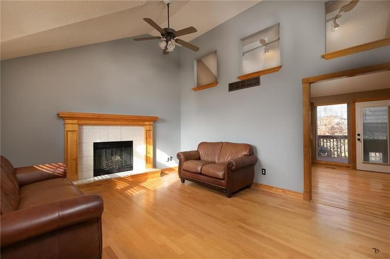 10955 N Wallace Ave, Kansas City, MO 64157