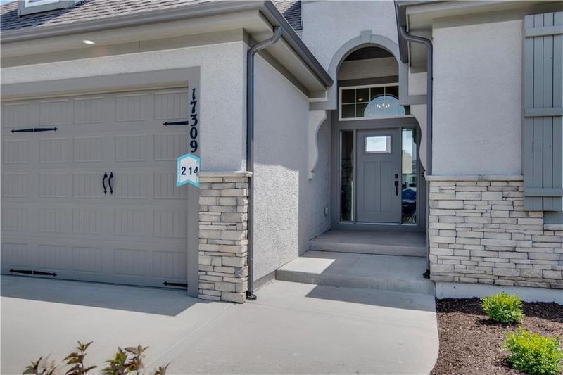 17309 Umbra St, Overland Park, KS 66221