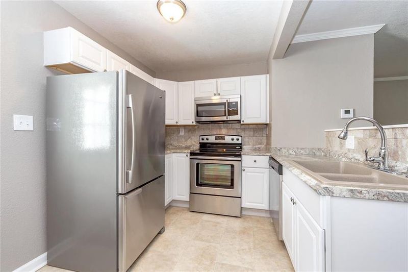 1208 E Elm St, Olathe, KS 66061