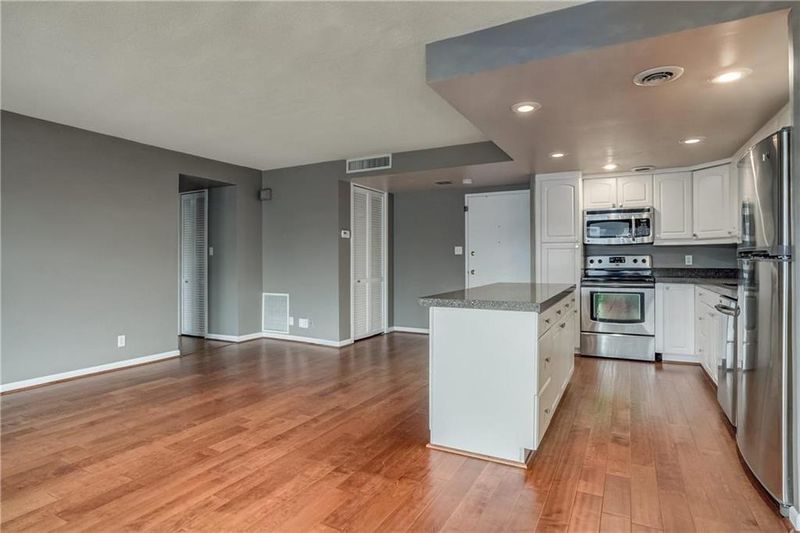 4545 Wornall Rd #301, Kansas City, MO 64111