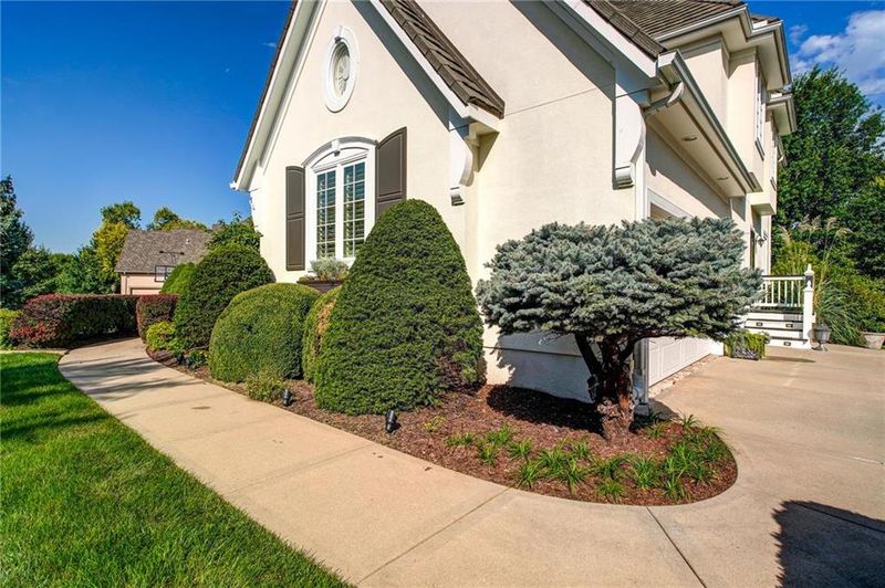 5700 W 148th Pl, Overland Park, KS 66223