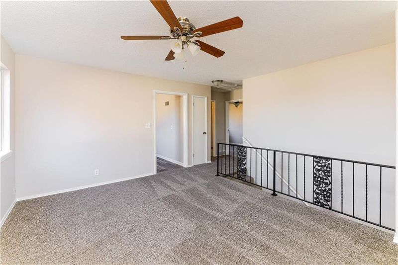 9431 Bluejacket Dr, Overland Park, KS 66214
