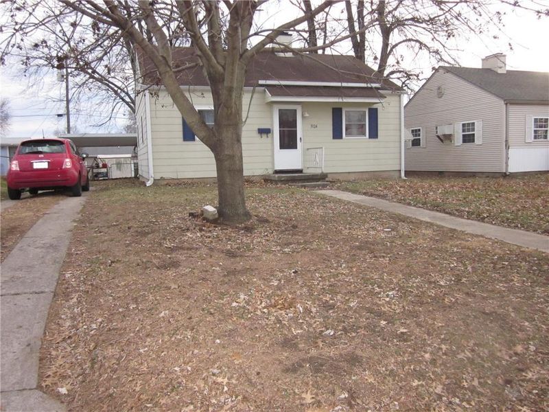 3124 Charles St, St Joseph, MO 64501