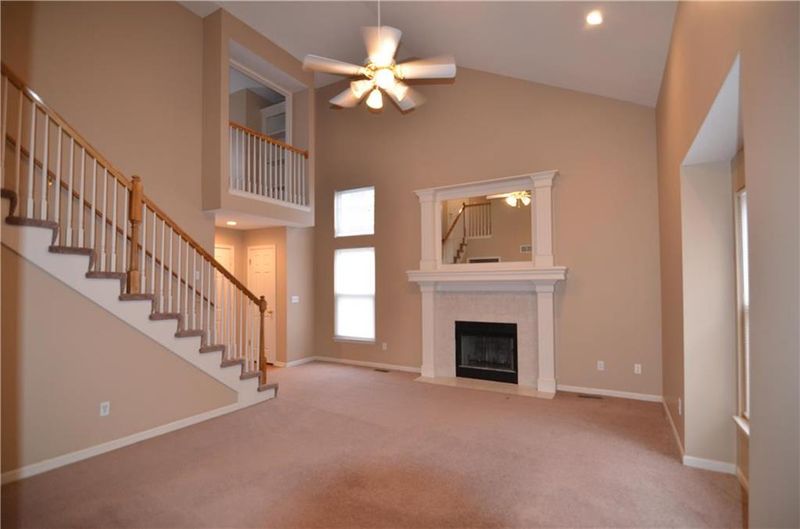 14814 Floyd St, Overland Park, KS 66223