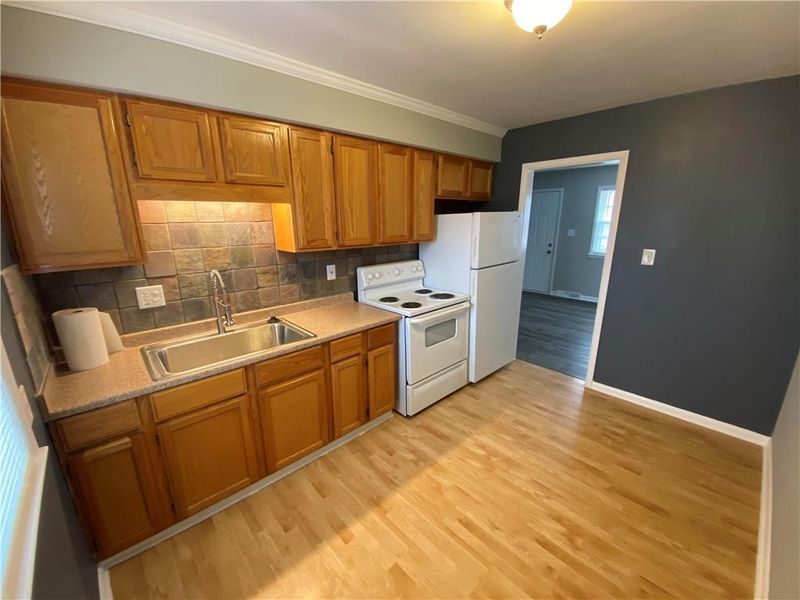 4920 Nieman Rd, Shawnee, KS 66203