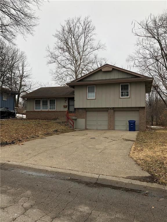6628 E 134th St, Grandview, MO 64030