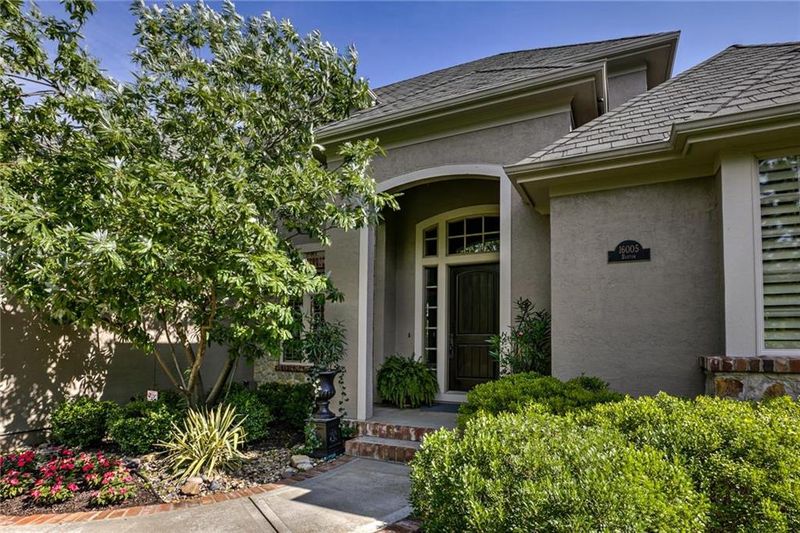 16005 Barton St, Overland Park, KS 66221