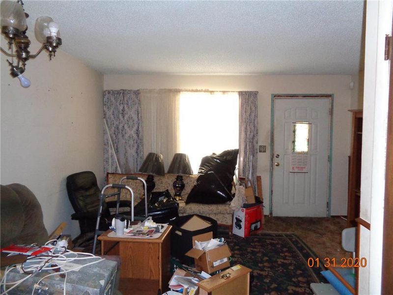 7724 E 52nd St, Kansas City, MO 64129