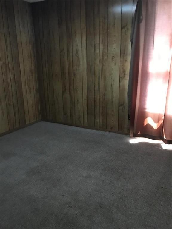 502 Blake St, St Joseph, MO 64504