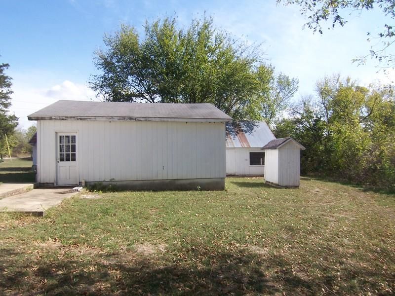 2326 Yale Rd, Fulton, KS 66738