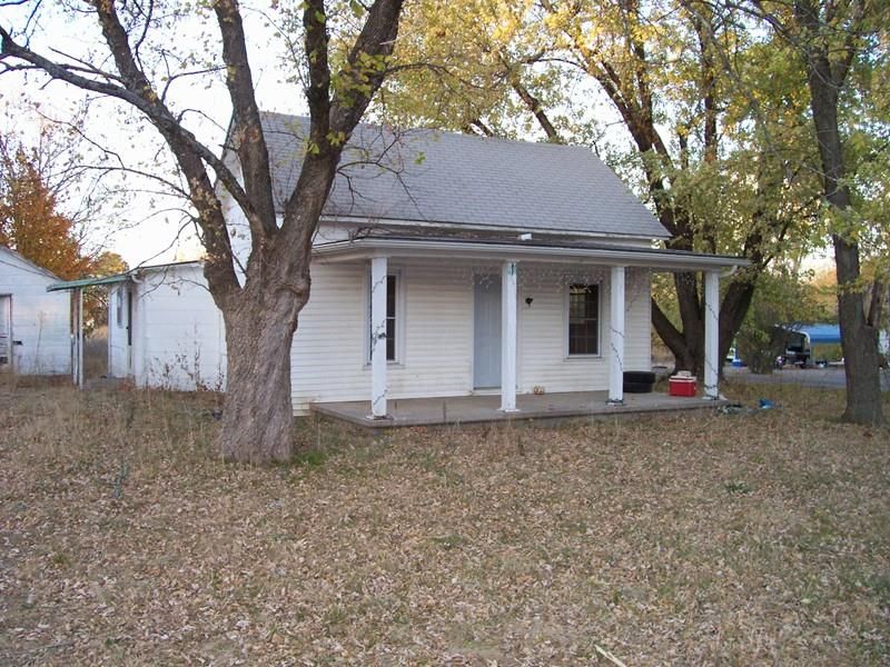 702 W Cedar, Fulton, KS 66738