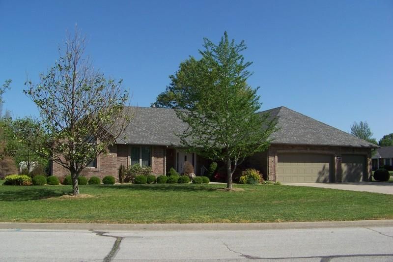 2154 Laura, Carthage, MO 64836