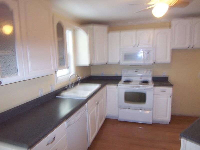 317 S 7th St, Lacygne, KS 66040