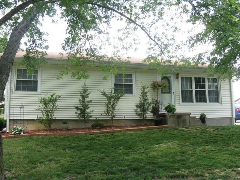 17111 E Panama, Nevada, MO 64772
