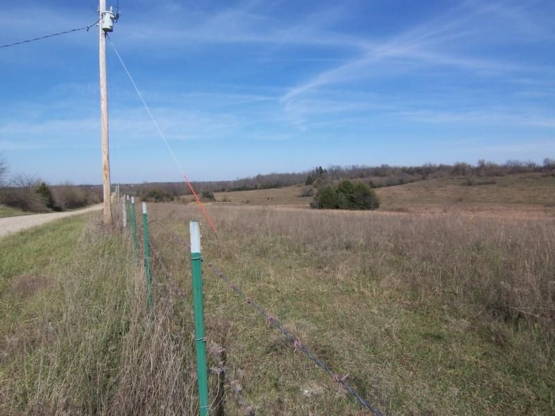 700 & Wattles Rd, Pleasanton, KS 66075