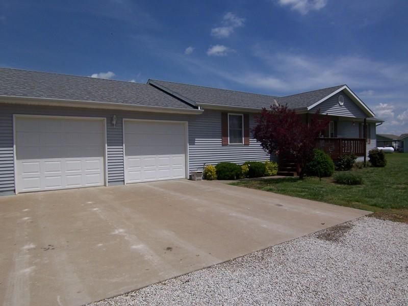 114 Main St, Parker, KS 66072