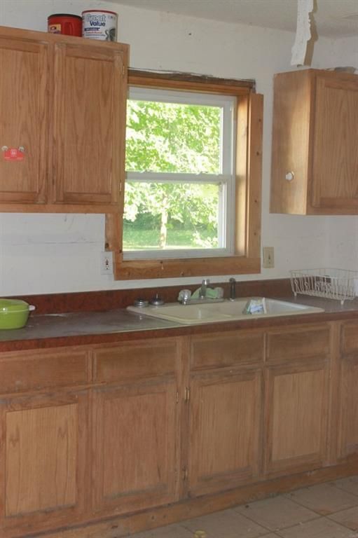 801 E Park, Rich Hill, MO 64779
