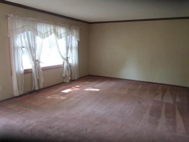 104 Bartlett St, Lamar, MO 64759