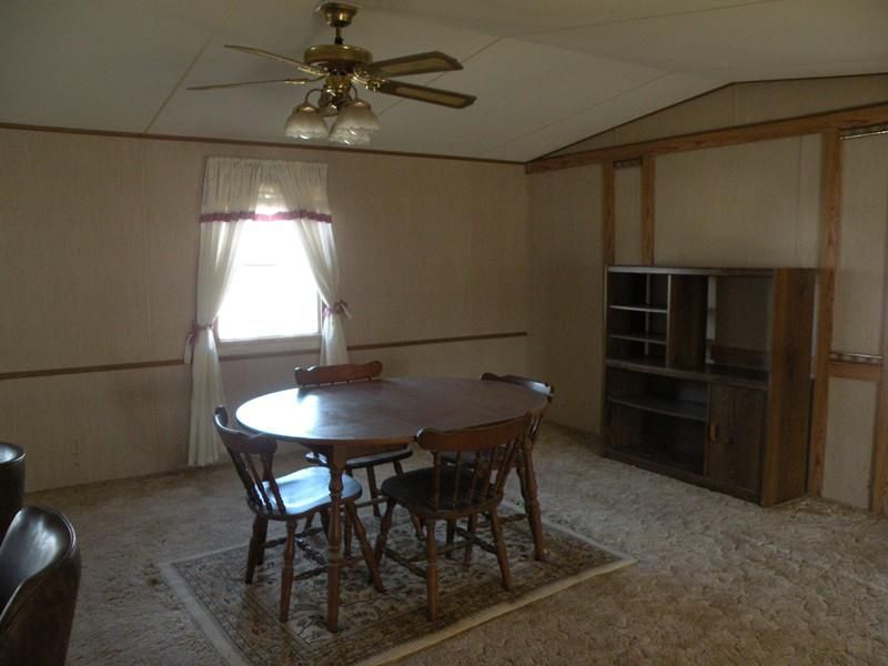 126 Foothill Dr, Mound City, KS 66056
