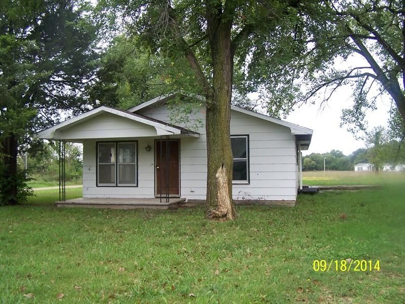 23732 E Dd Hwy, Sheldon, MO 64784