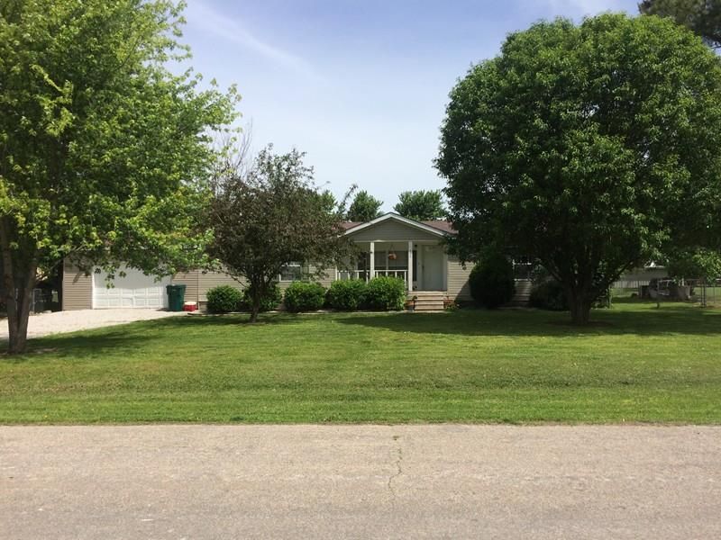 404 12th St, Lockwood, MO 65682