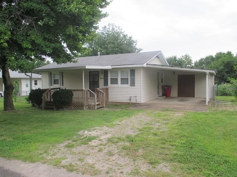 302 Mcpherson, Greenfield, MO 65661