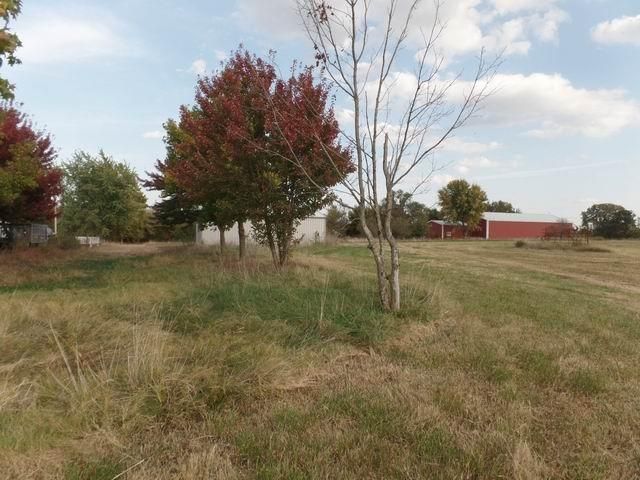 21891 E 54 Hwy, Nevada, MO 64744