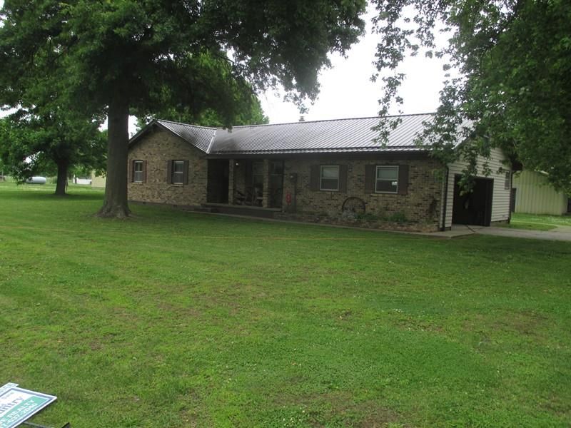 986 Highway 39, Stockton, MO 65785