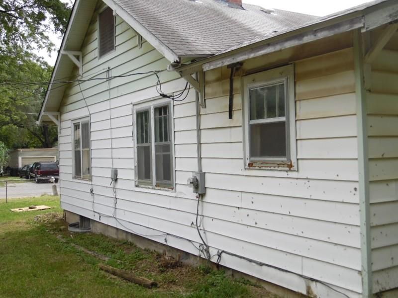 812 W Ohio, Butler, MO 64730