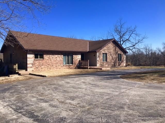100 Barber St, Greenfield, MO 65661