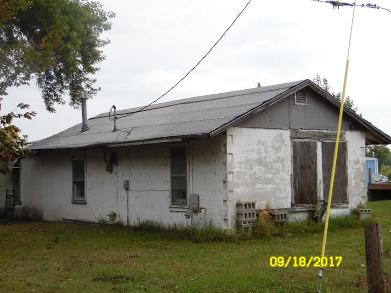 1205 E Nicholson, Nevada, MO 64772