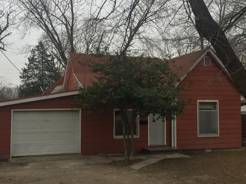 628 N Prewitt, Nevada, MO 6472