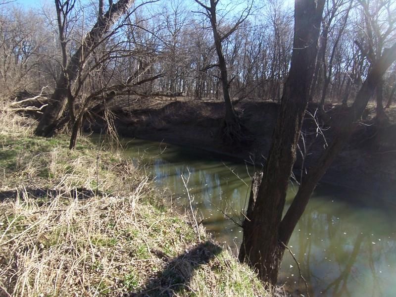 E 1500 Rd, Mound City, KS 66056