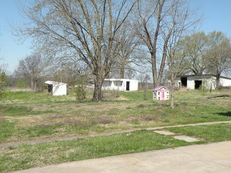 14072 S 1400 Road, Nevada, MO 64772