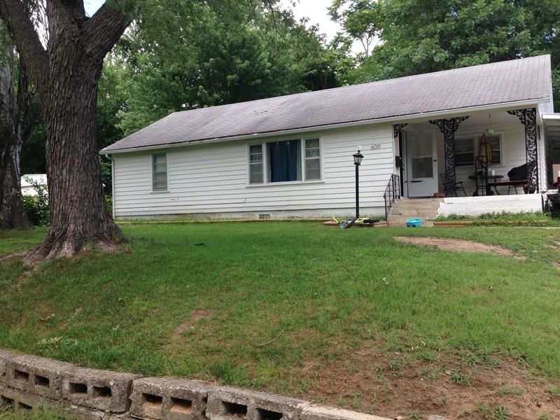 609 S S Cedar, Nevada, MO 64772