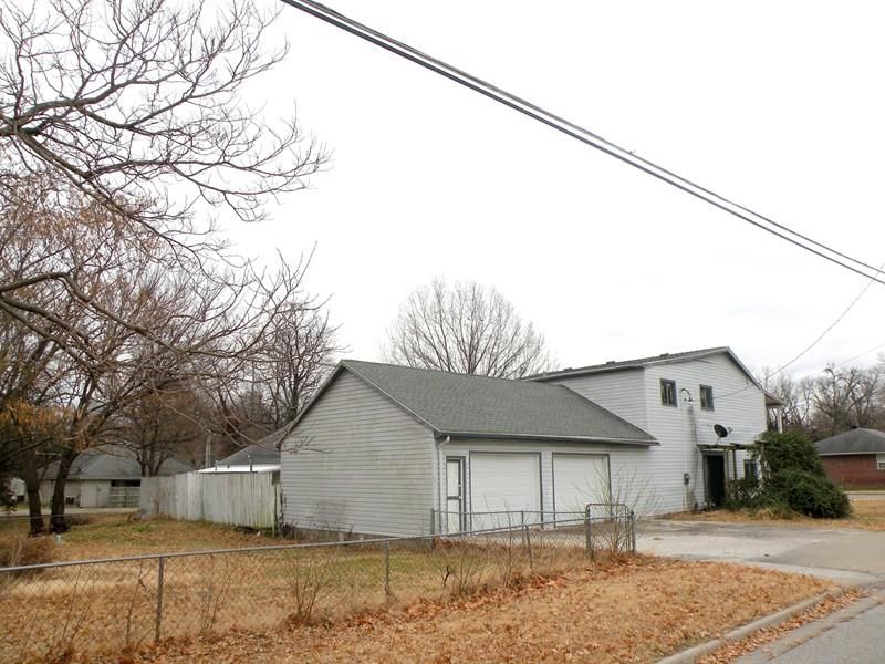 1028 W Hunter, Nevada, MO 64772